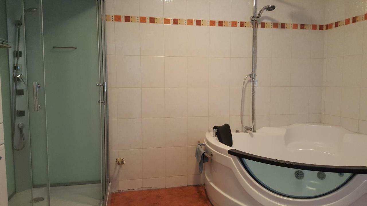 Leon'S Silberwald Appartement Strasshof an der Nordbahn Buitenkant foto