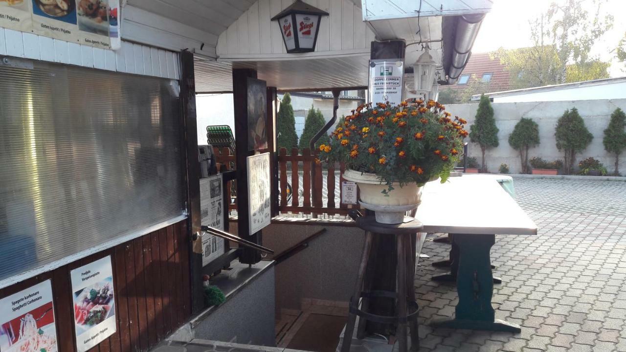 Leon'S Silberwald Appartement Strasshof an der Nordbahn Buitenkant foto