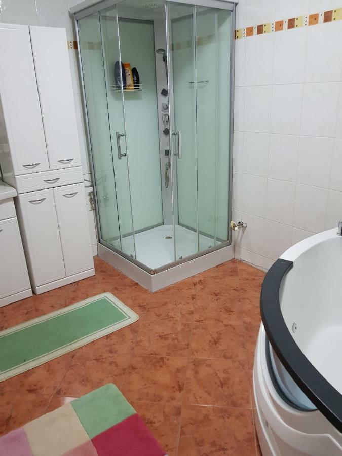 Leon'S Silberwald Appartement Strasshof an der Nordbahn Buitenkant foto